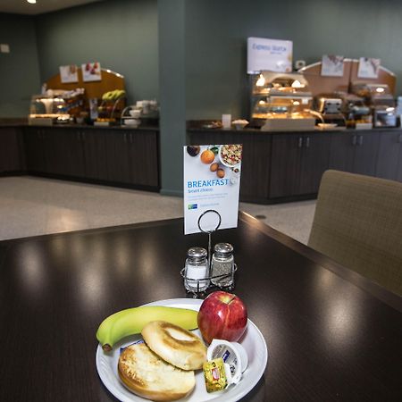 Holiday Inn Express St. Louis Central West End By Ihg Exteriör bild