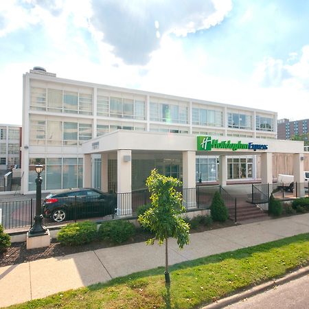Holiday Inn Express St. Louis Central West End By Ihg Exteriör bild