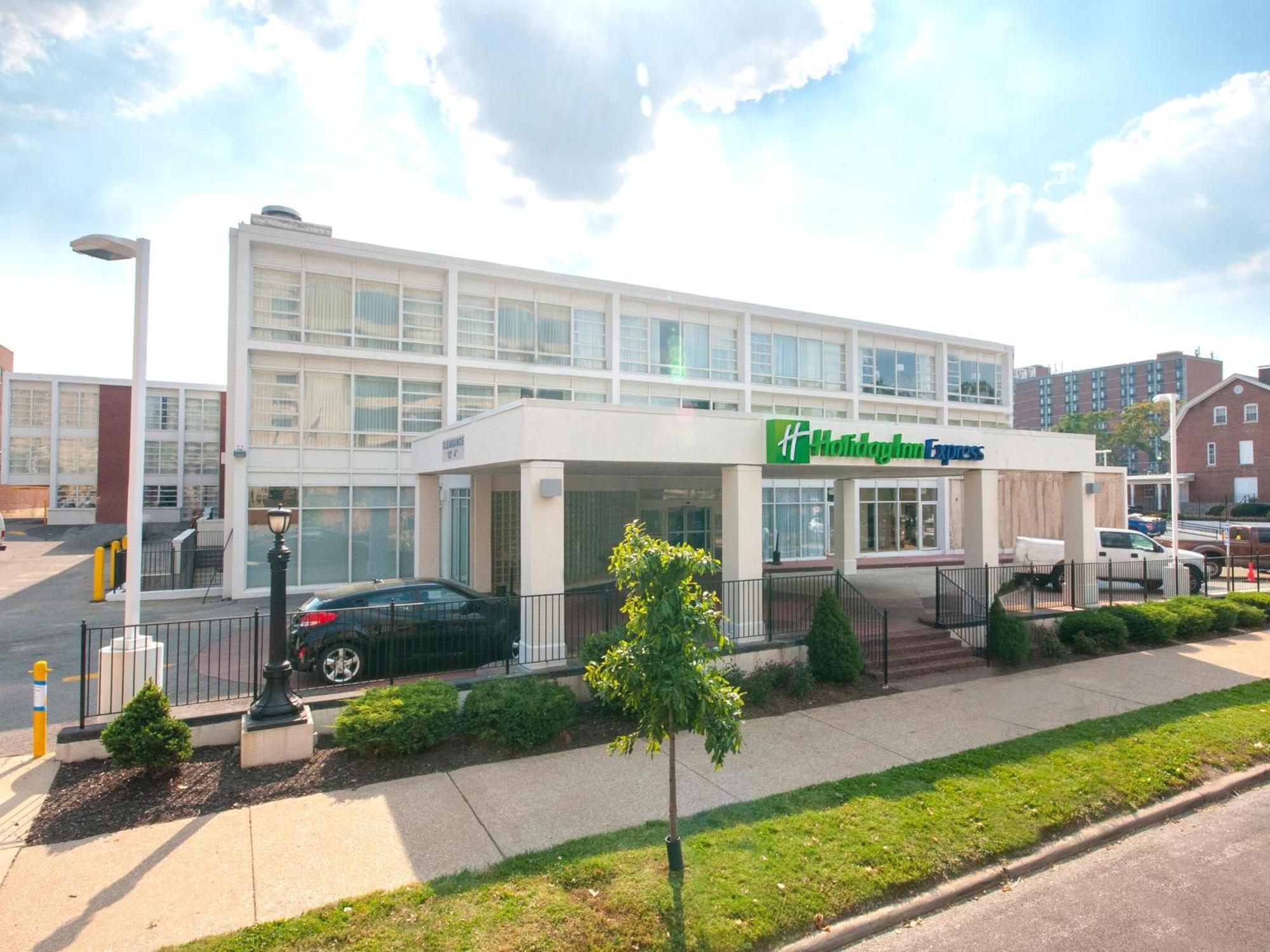 Holiday Inn Express St. Louis Central West End By Ihg Exteriör bild